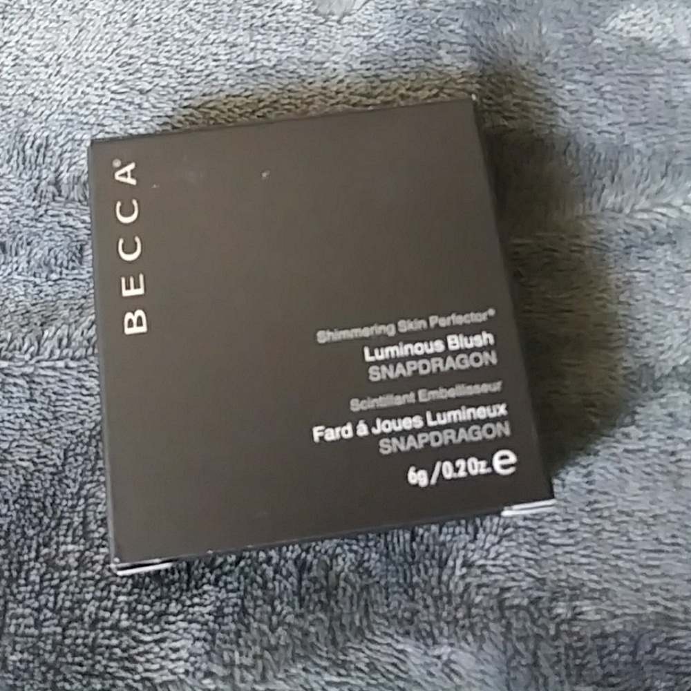 BECCA luminous blush "SNAPDRAGON"